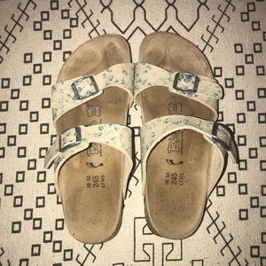 Floral Birkenstock’s